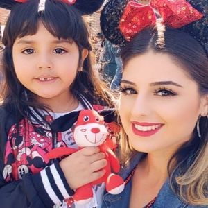 Meet your Posher, Alejandra